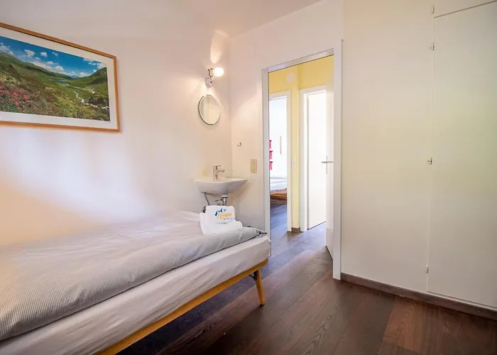 Linda 8 By أروسا